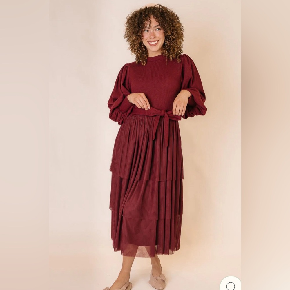 Ivy City beautiful winter midi dress in wine.